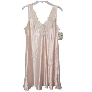 VTG Bali Studio Chemise Nightgown Large Pink Lace Pearls NWT Balletcore Bridal